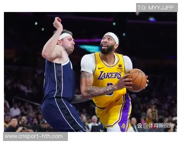 湖人对决热火首场激战揭幕NBA总决赛精彩瞬间回顾与分析